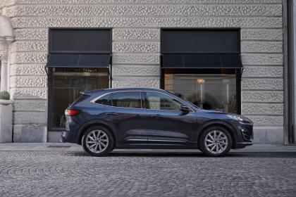 Το κορυφαίο PHEV SUV της Ford διαθέσιμο σε ξεχωριστές εκδόσεις